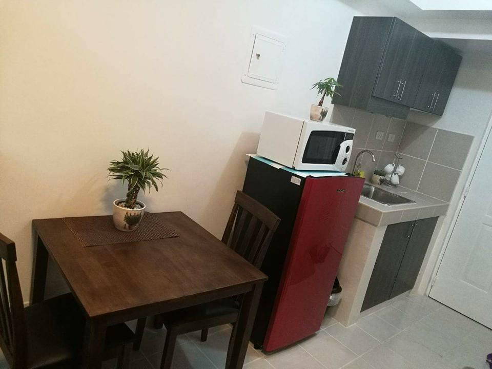 Aaa Condominium Тагайтай Экстерьер фото